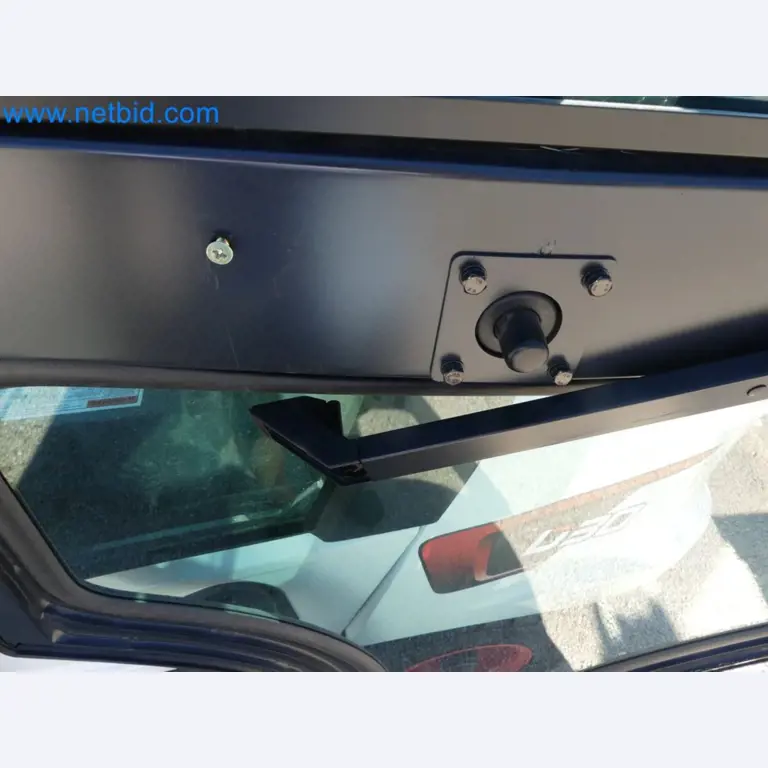 Diesel-Gabelstapler BOBCAT D30NXS und Kompakter Sägespalter UNIFOREST TITAN 53/40 Premium -18