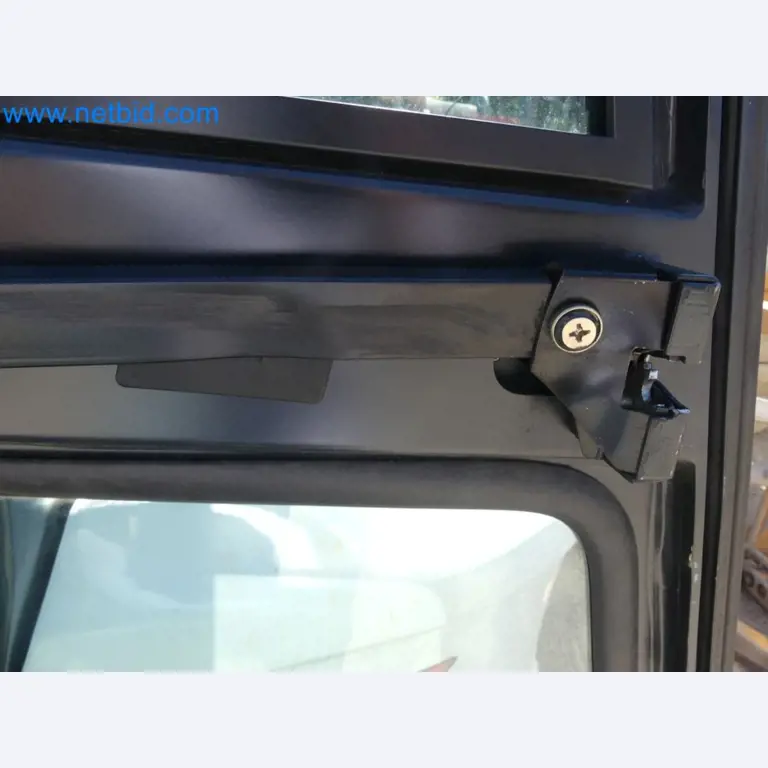 Diesel-Gabelstapler BOBCAT D30NXS und Kompakter Sägespalter UNIFOREST TITAN 53/40 Premium -20