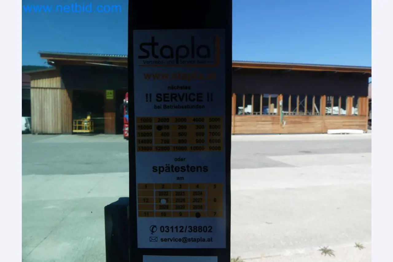 Diesel-Gabelstapler BOBCAT D30NXS und Kompakter Sägespalter UNIFOREST TITAN 53/40 Premium -24