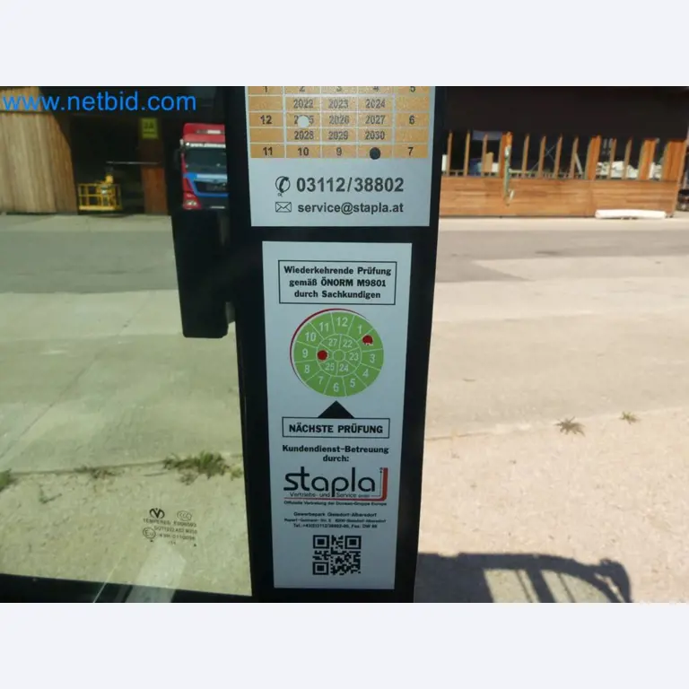 Diesel-Gabelstapler BOBCAT D30NXS und Kompakter Sägespalter UNIFOREST TITAN 53/40 Premium -26