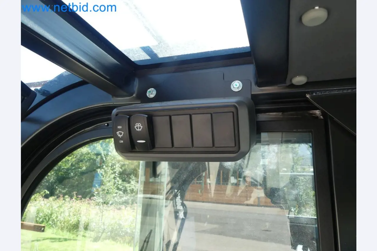 Diesel-Gabelstapler BOBCAT D30NXS und Kompakter Sägespalter UNIFOREST TITAN 53/40 Premium -27