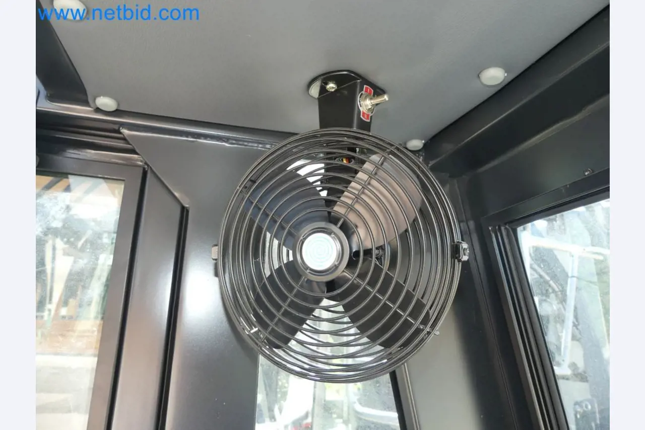 Diesel-Gabelstapler BOBCAT D30NXS und Kompakter Sägespalter UNIFOREST TITAN 53/40 Premium -28