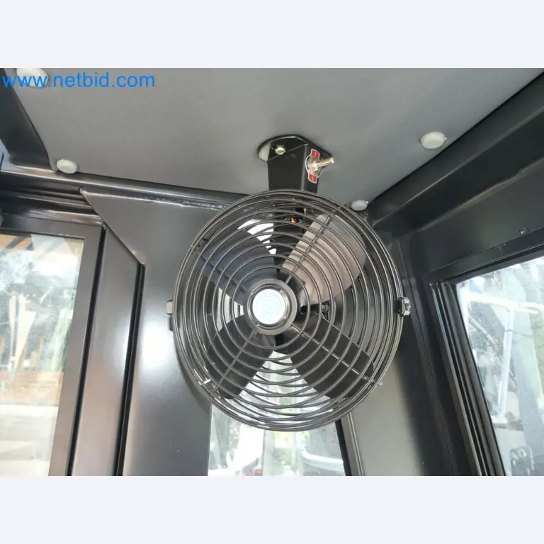 Diesel-Gabelstapler BOBCAT D30NXS und Kompakter Sägespalter UNIFOREST TITAN 53/40 Premium -28