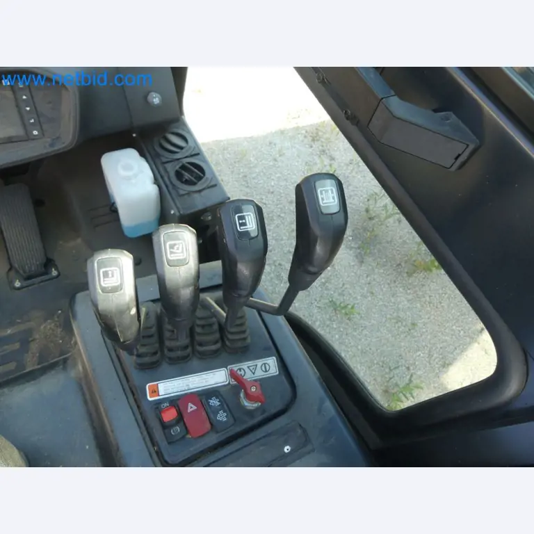 Diesel-Gabelstapler BOBCAT D30NXS und Kompakter Sägespalter UNIFOREST TITAN 53/40 Premium -29