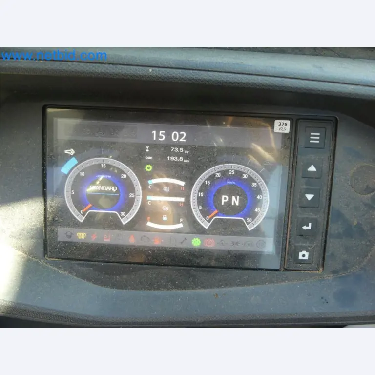 Diesel-Gabelstapler BOBCAT D30NXS und Kompakter Sägespalter UNIFOREST TITAN 53/40 Premium -30