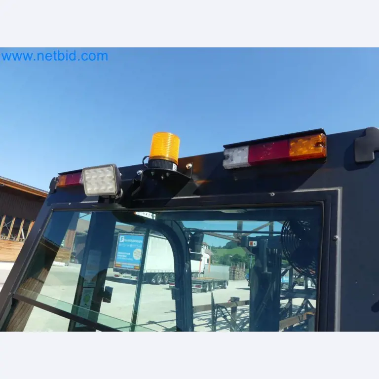 Diesel-Gabelstapler BOBCAT D30NXS und Kompakter Sägespalter UNIFOREST TITAN 53/40 Premium -40