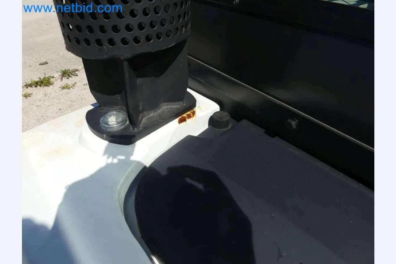 Diesel-Gabelstapler BOBCAT D30NXS und Kompakter Sägespalter UNIFOREST TITAN 53/40 Premium -41