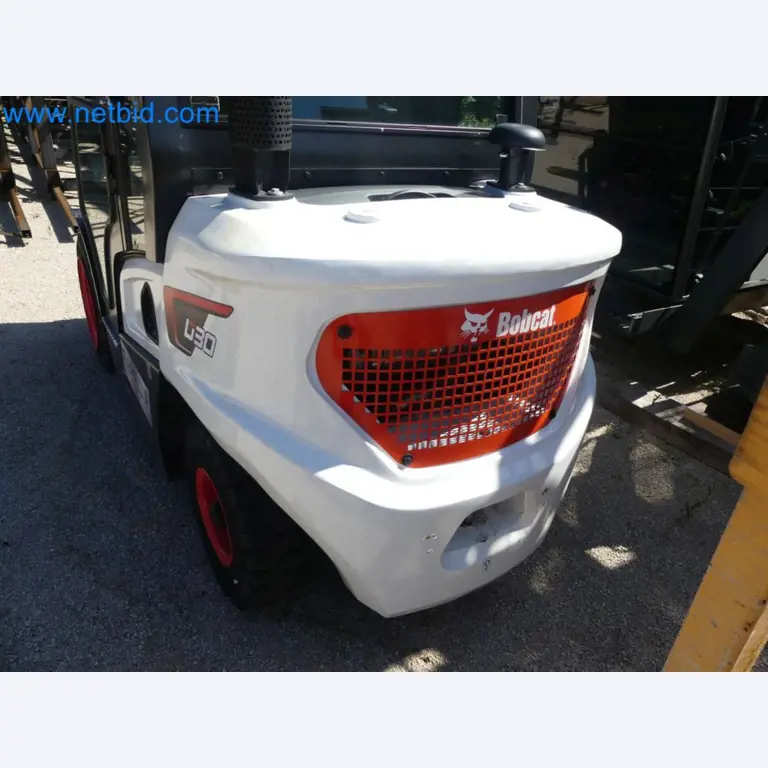 Diesel-Gabelstapler BOBCAT D30NXS und Kompakter Sägespalter UNIFOREST TITAN 53/40 Premium -46