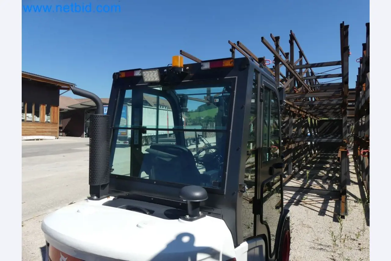 Diesel-Gabelstapler BOBCAT D30NXS und Kompakter Sägespalter UNIFOREST TITAN 53/40 Premium -4