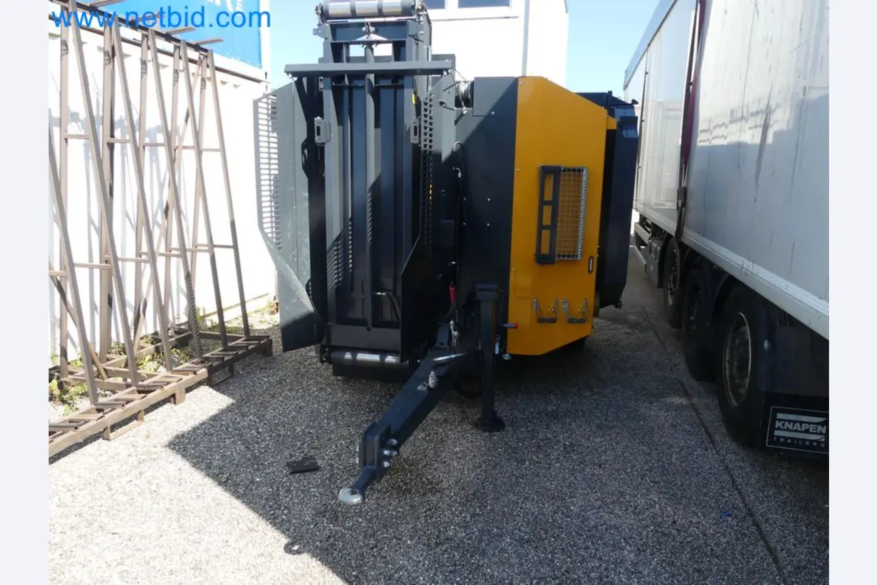 Diesel-Gabelstapler BOBCAT D30NXS und Kompakter Sägespalter UNIFOREST TITAN 53/40 Premium -12