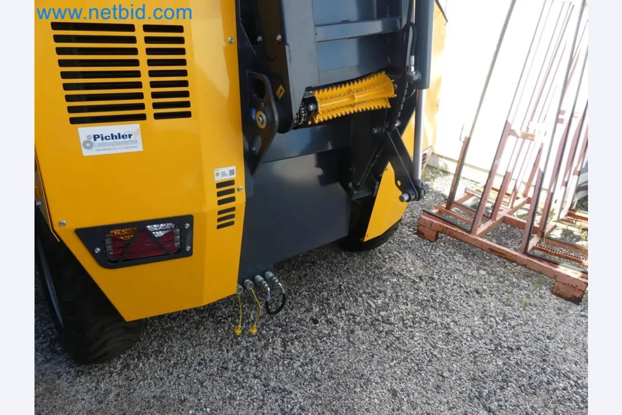 Diesel-Gabelstapler BOBCAT D30NXS und Kompakter Sägespalter UNIFOREST TITAN 53/40 Premium -13