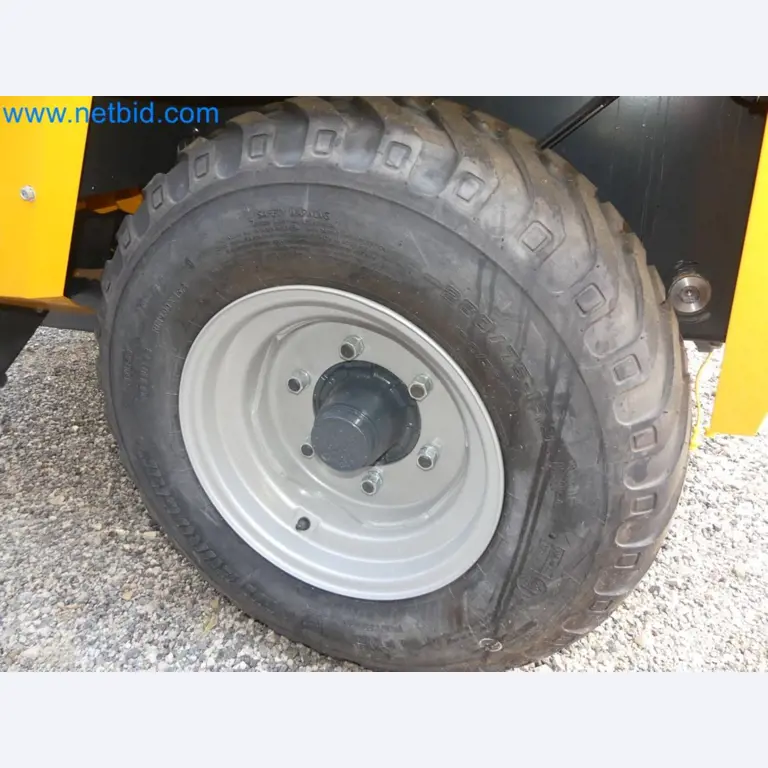 Diesel-Gabelstapler BOBCAT D30NXS und Kompakter Sägespalter UNIFOREST TITAN 53/40 Premium -17