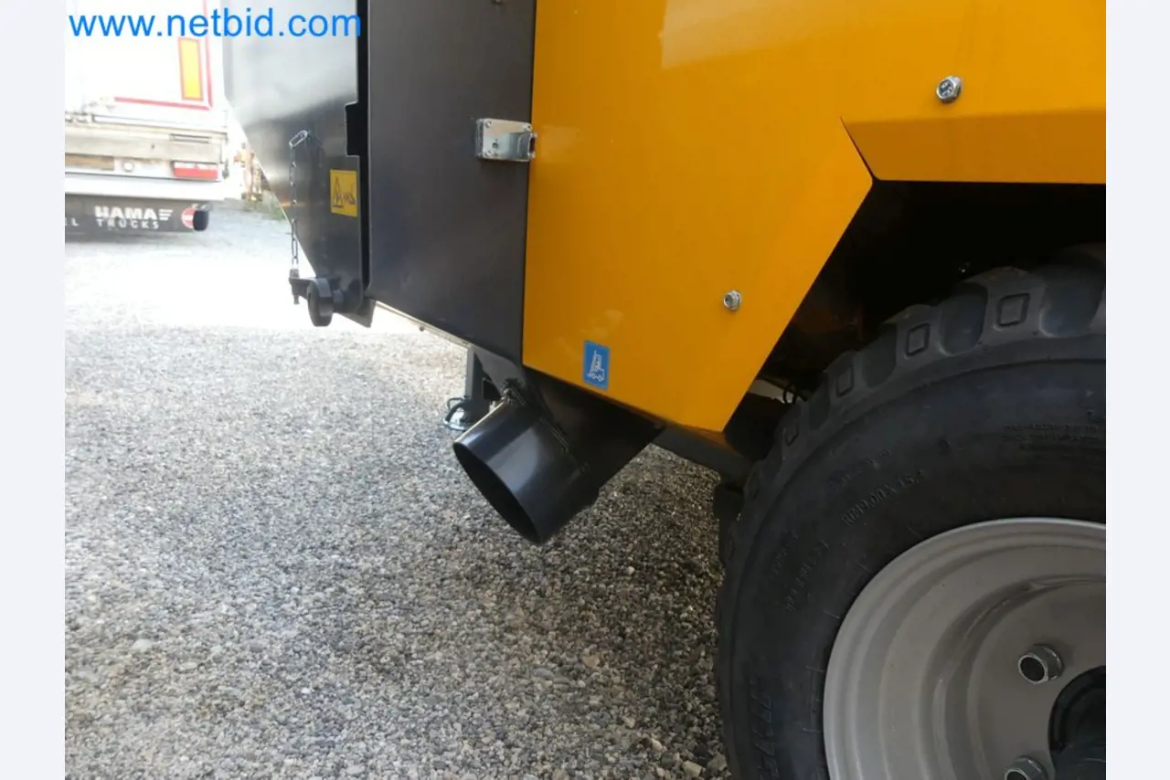 Diesel-Gabelstapler BOBCAT D30NXS und Kompakter Sägespalter UNIFOREST TITAN 53/40 Premium -18