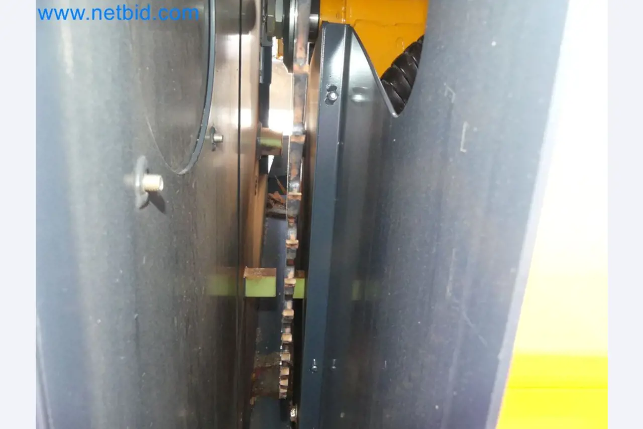 Diesel-Gabelstapler BOBCAT D30NXS und Kompakter Sägespalter UNIFOREST TITAN 53/40 Premium -19