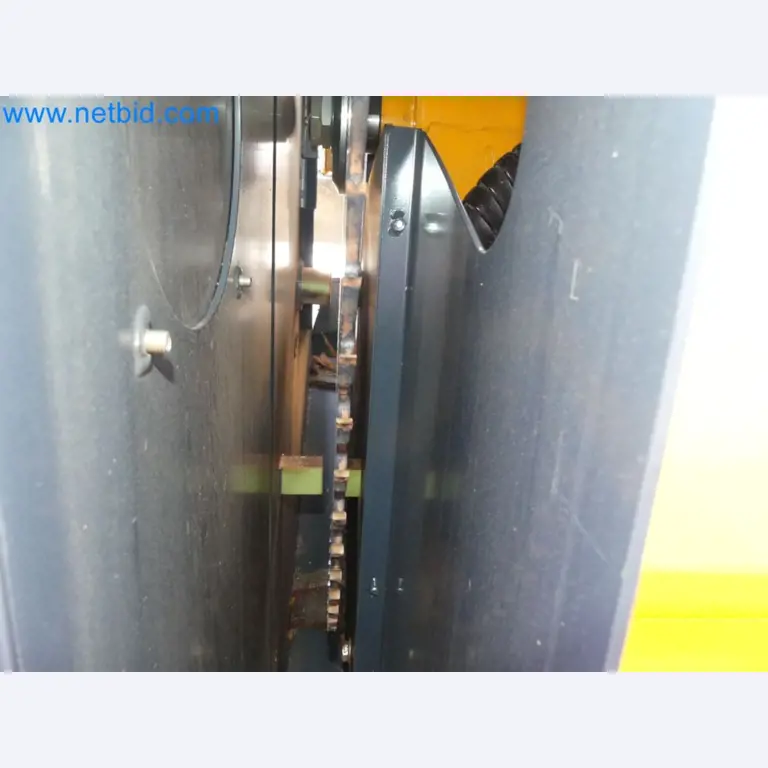 Diesel-Gabelstapler BOBCAT D30NXS und Kompakter Sägespalter UNIFOREST TITAN 53/40 Premium -19