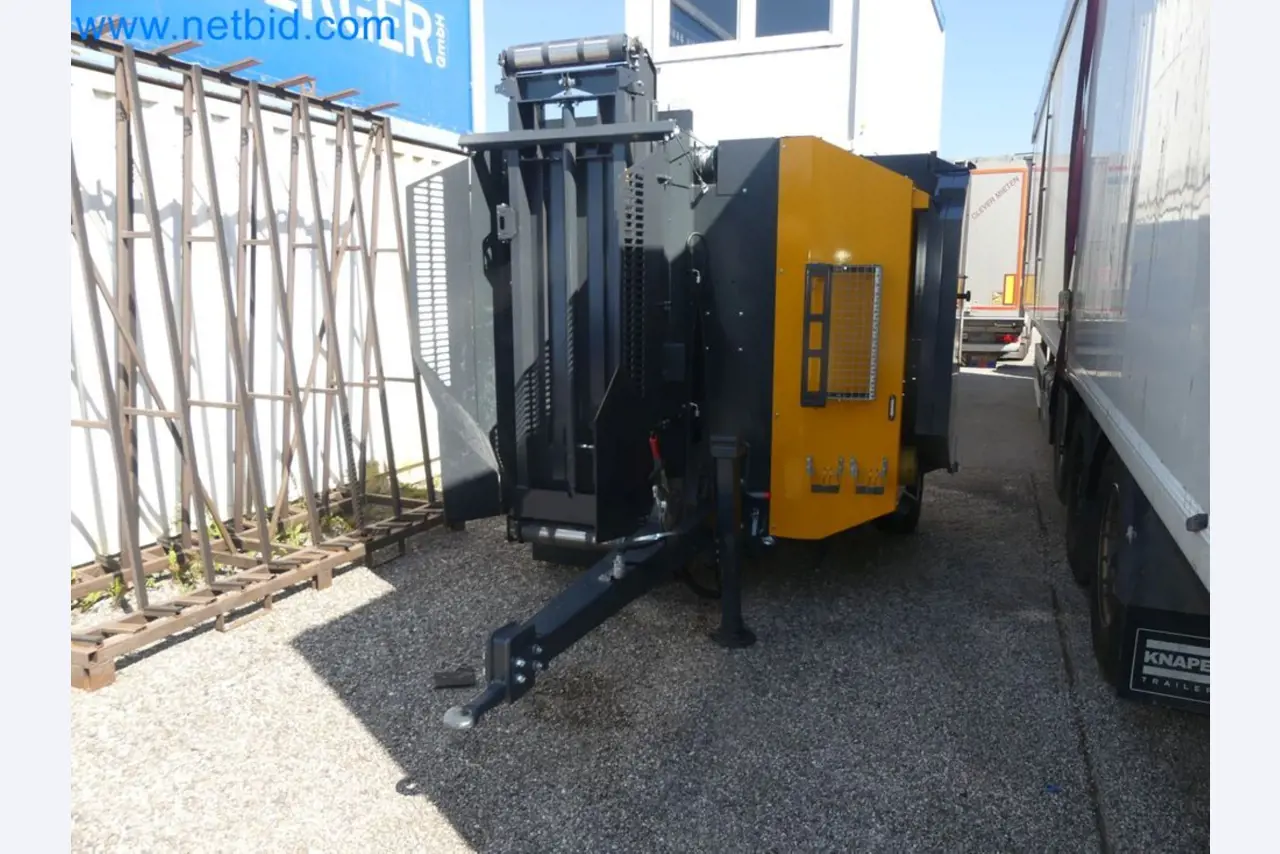 Diesel-Gabelstapler BOBCAT D30NXS und Kompakter Sägespalter UNIFOREST TITAN 53/40 Premium -1