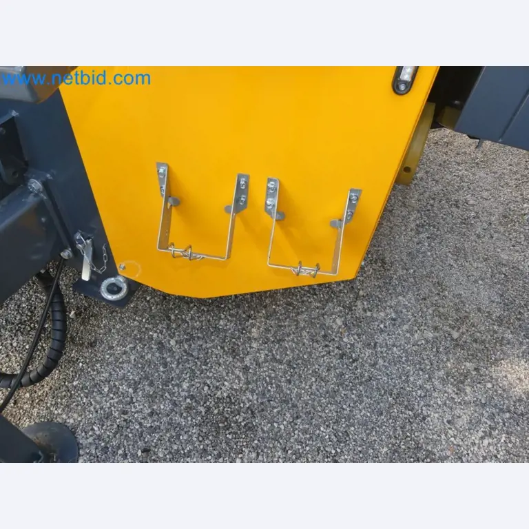 Diesel-Gabelstapler BOBCAT D30NXS und Kompakter Sägespalter UNIFOREST TITAN 53/40 Premium -20