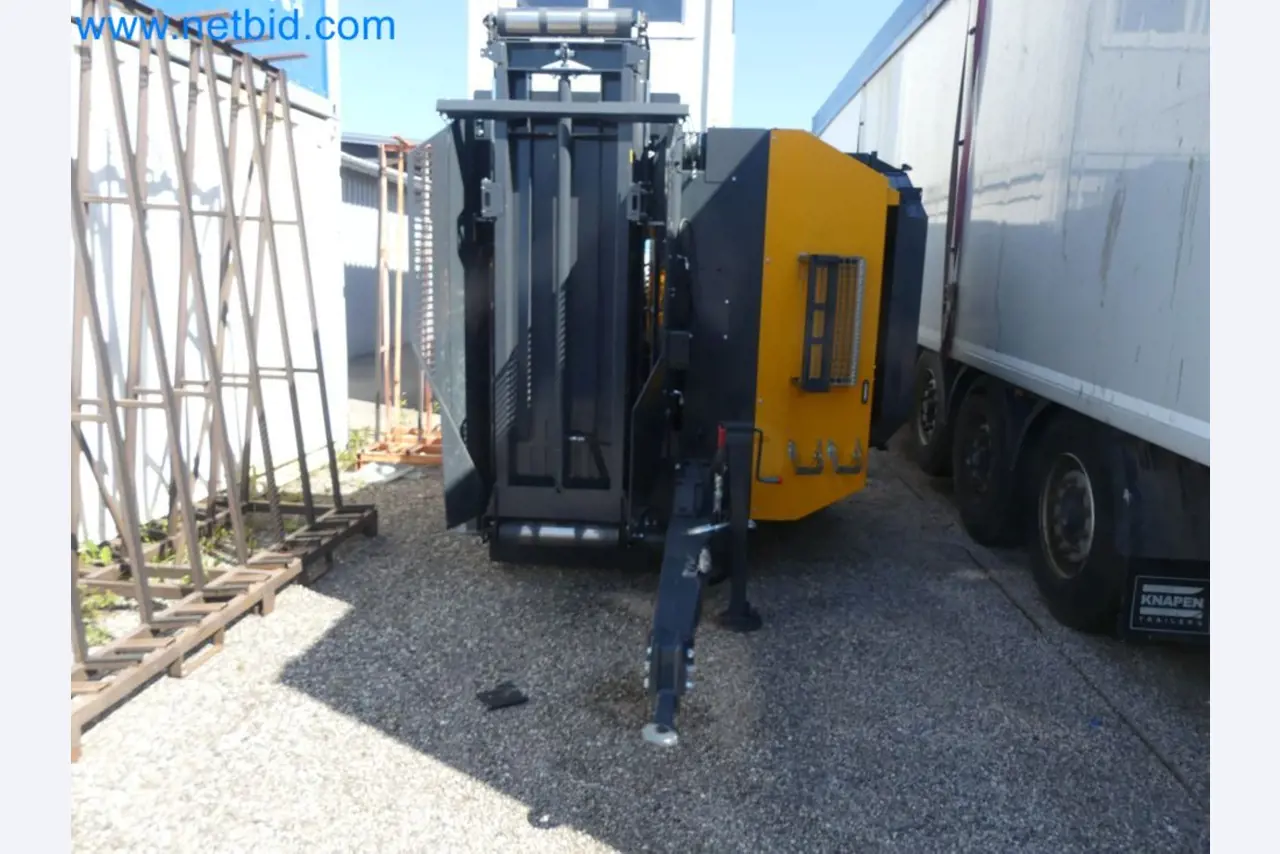 Diesel-Gabelstapler BOBCAT D30NXS und Kompakter Sägespalter UNIFOREST TITAN 53/40 Premium -23