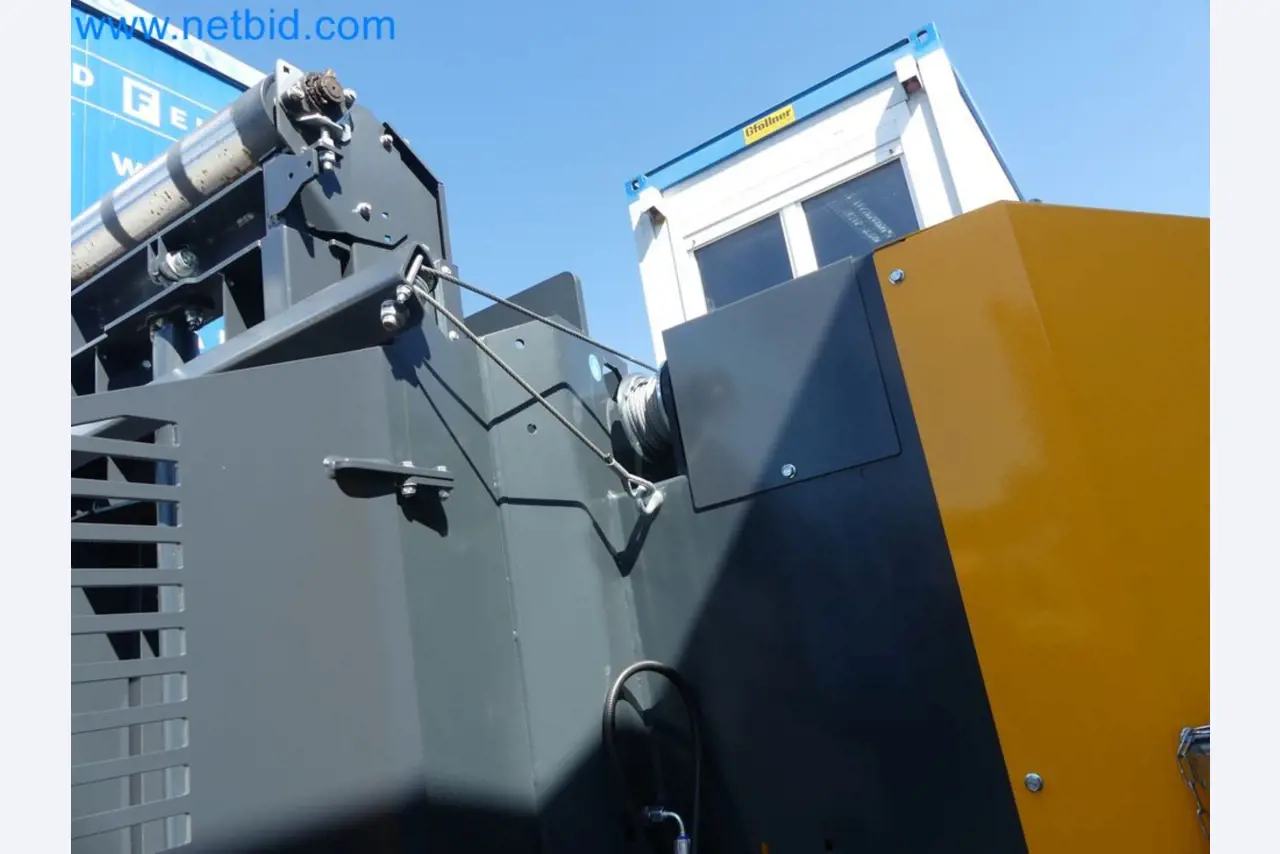 Diesel-Gabelstapler BOBCAT D30NXS und Kompakter Sägespalter UNIFOREST TITAN 53/40 Premium -27