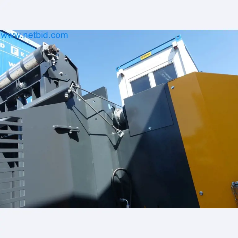 Diesel-Gabelstapler BOBCAT D30NXS und Kompakter Sägespalter UNIFOREST TITAN 53/40 Premium -27