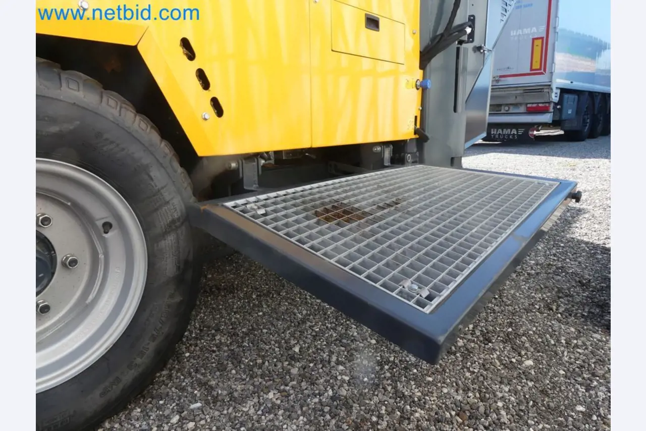 Diesel-Gabelstapler BOBCAT D30NXS und Kompakter Sägespalter UNIFOREST TITAN 53/40 Premium -29