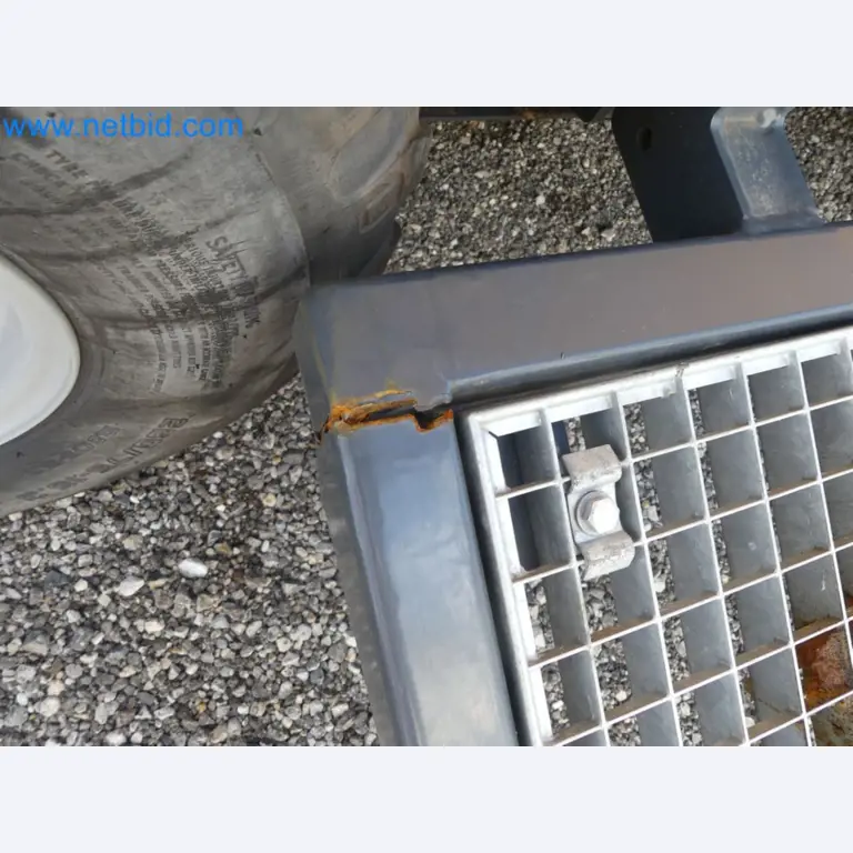 Diesel-Gabelstapler BOBCAT D30NXS und Kompakter Sägespalter UNIFOREST TITAN 53/40 Premium -30