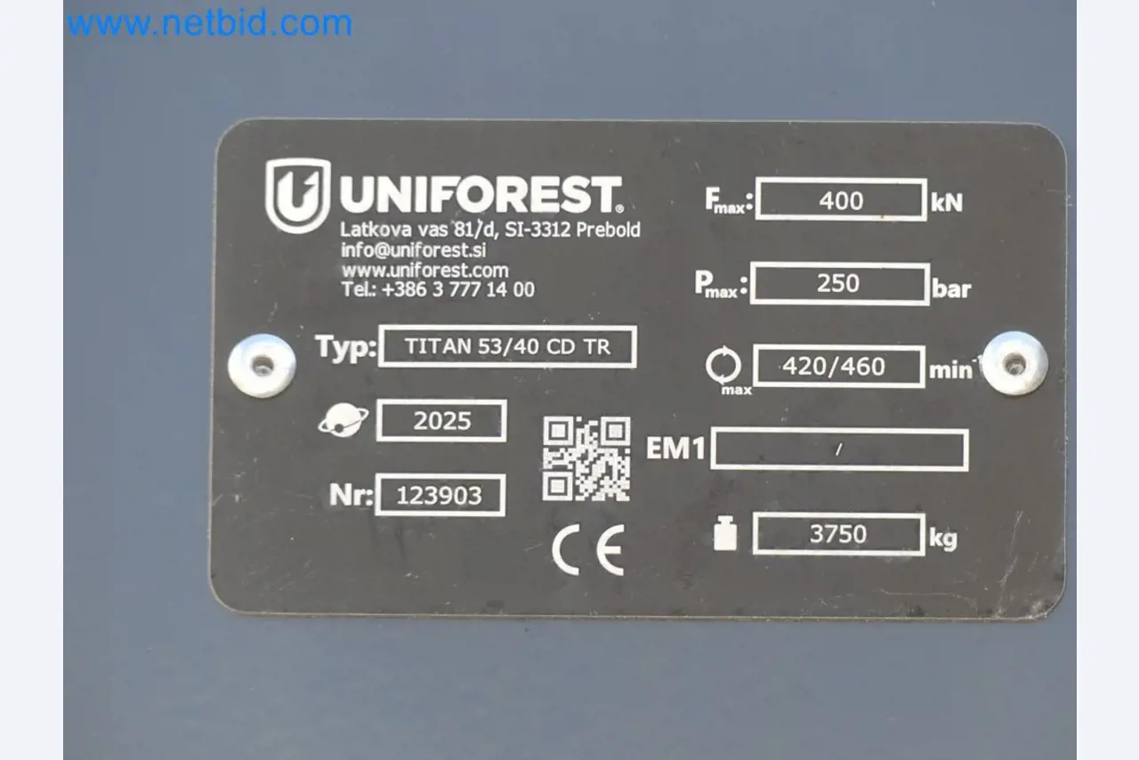 Diesel-Gabelstapler BOBCAT D30NXS und Kompakter Sägespalter UNIFOREST TITAN 53/40 Premium -36