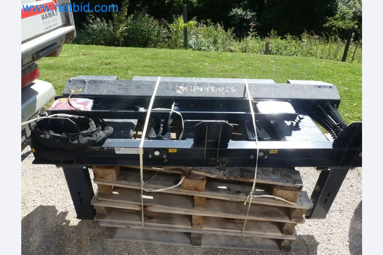 Diesel-Gabelstapler BOBCAT D30NXS und Kompakter Sägespalter UNIFOREST TITAN 53/40 Premium -38