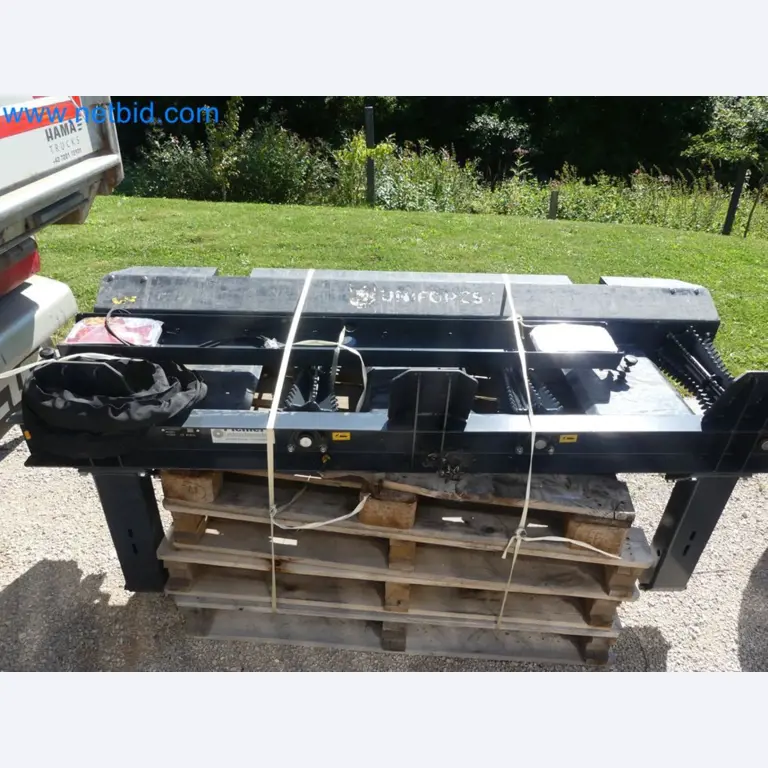 Diesel-Gabelstapler BOBCAT D30NXS und Kompakter Sägespalter UNIFOREST TITAN 53/40 Premium -38