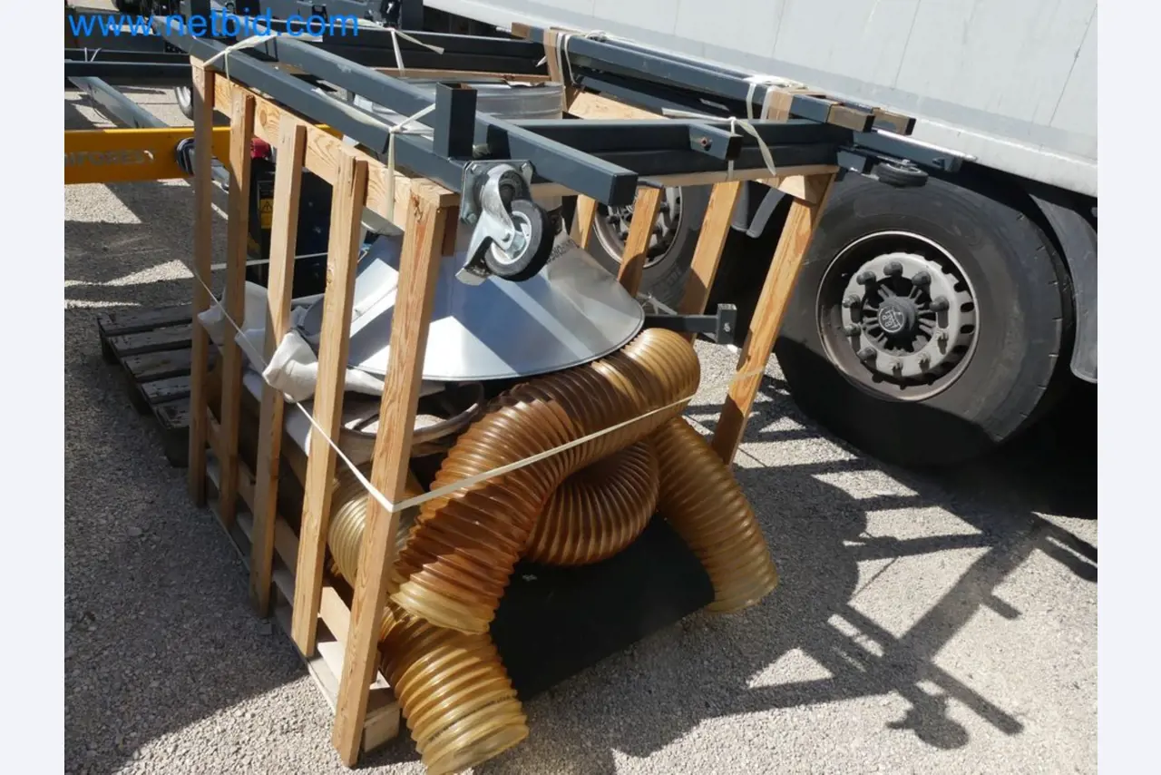 Diesel-Gabelstapler BOBCAT D30NXS und Kompakter Sägespalter UNIFOREST TITAN 53/40 Premium -42