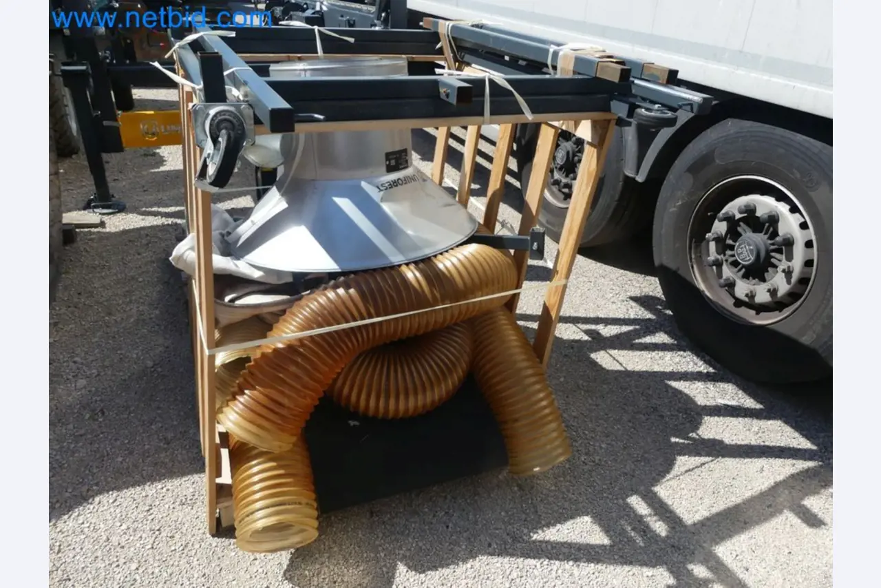 Diesel-Gabelstapler BOBCAT D30NXS und Kompakter Sägespalter UNIFOREST TITAN 53/40 Premium -43