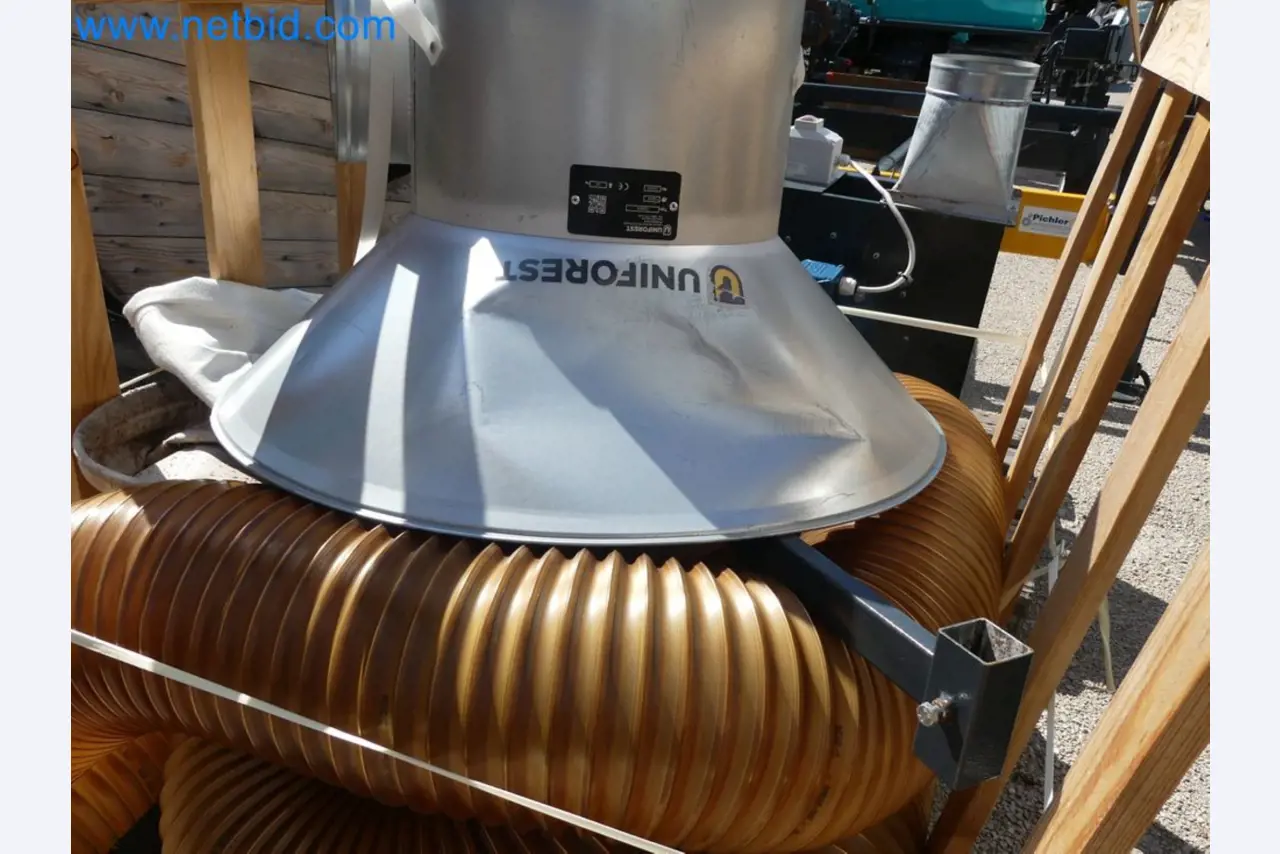 Diesel-Gabelstapler BOBCAT D30NXS und Kompakter Sägespalter UNIFOREST TITAN 53/40 Premium -46