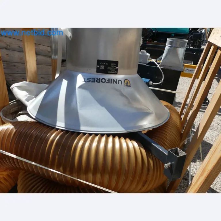 Diesel-Gabelstapler BOBCAT D30NXS und Kompakter Sägespalter UNIFOREST TITAN 53/40 Premium -46