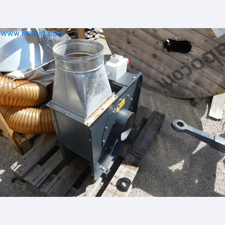 Diesel-Gabelstapler BOBCAT D30NXS und Kompakter Sägespalter UNIFOREST TITAN 53/40 Premium -49