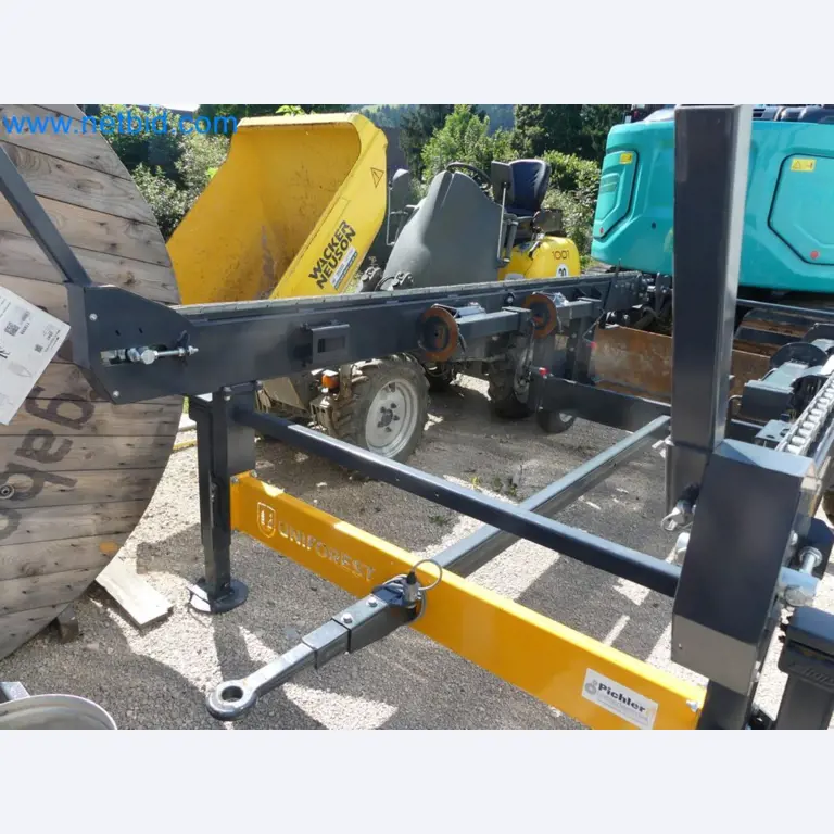 Diesel-Gabelstapler BOBCAT D30NXS und Kompakter Sägespalter UNIFOREST TITAN 53/40 Premium -57