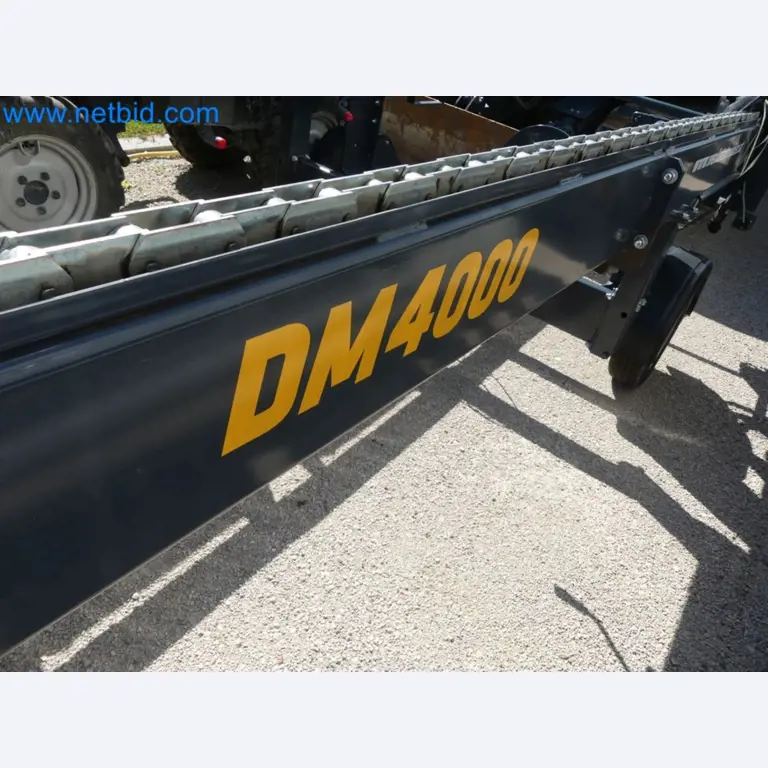 Diesel-Gabelstapler BOBCAT D30NXS und Kompakter Sägespalter UNIFOREST TITAN 53/40 Premium -59