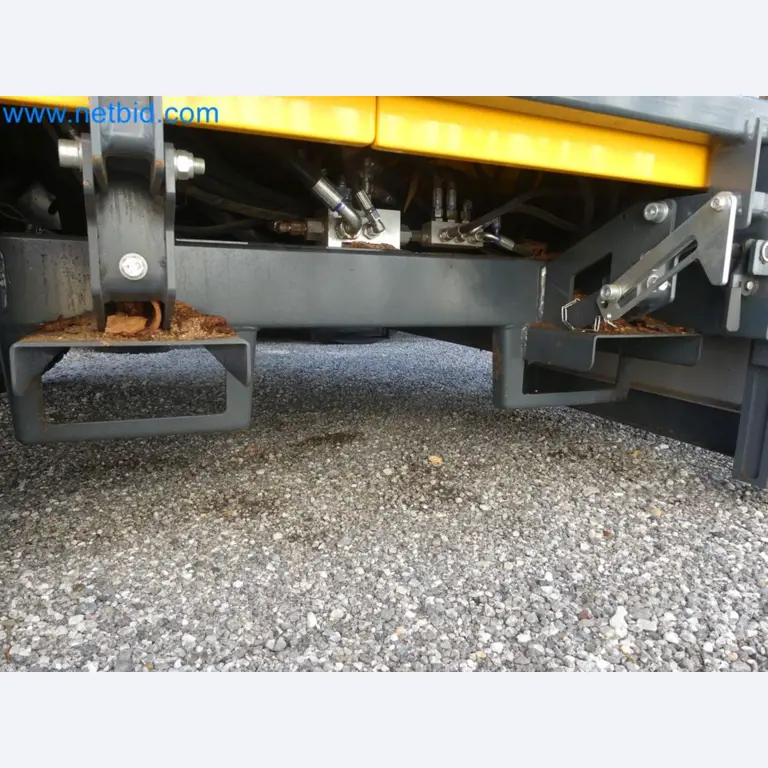 Diesel-Gabelstapler BOBCAT D30NXS und Kompakter Sägespalter UNIFOREST TITAN 53/40 Premium -5