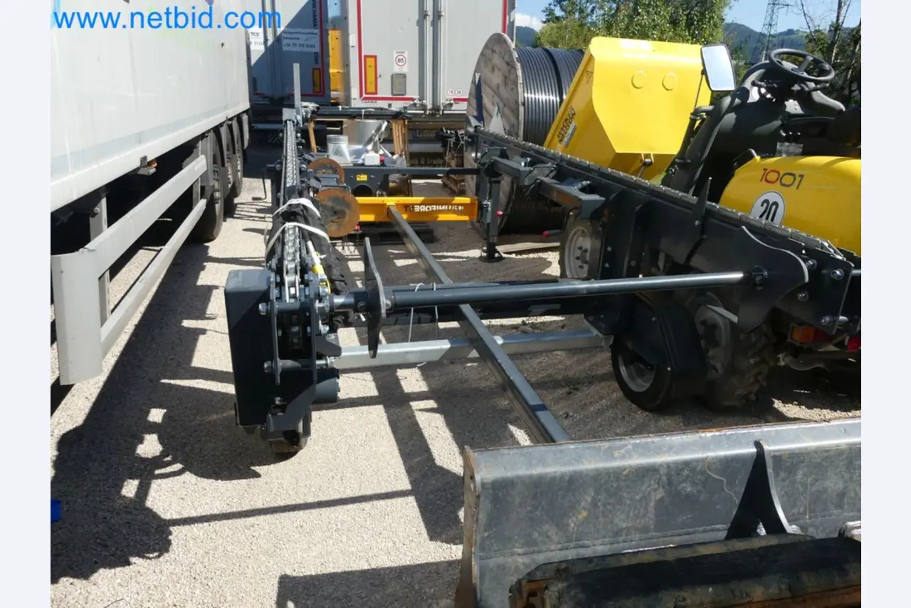 Diesel-Gabelstapler BOBCAT D30NXS und Kompakter Sägespalter UNIFOREST TITAN 53/40 Premium -61