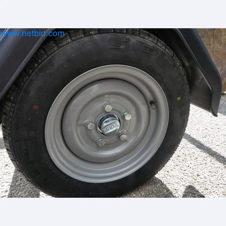 Diesel-Gabelstapler BOBCAT D30NXS und Kompakter Sägespalter UNIFOREST TITAN 53/40 Premium -64