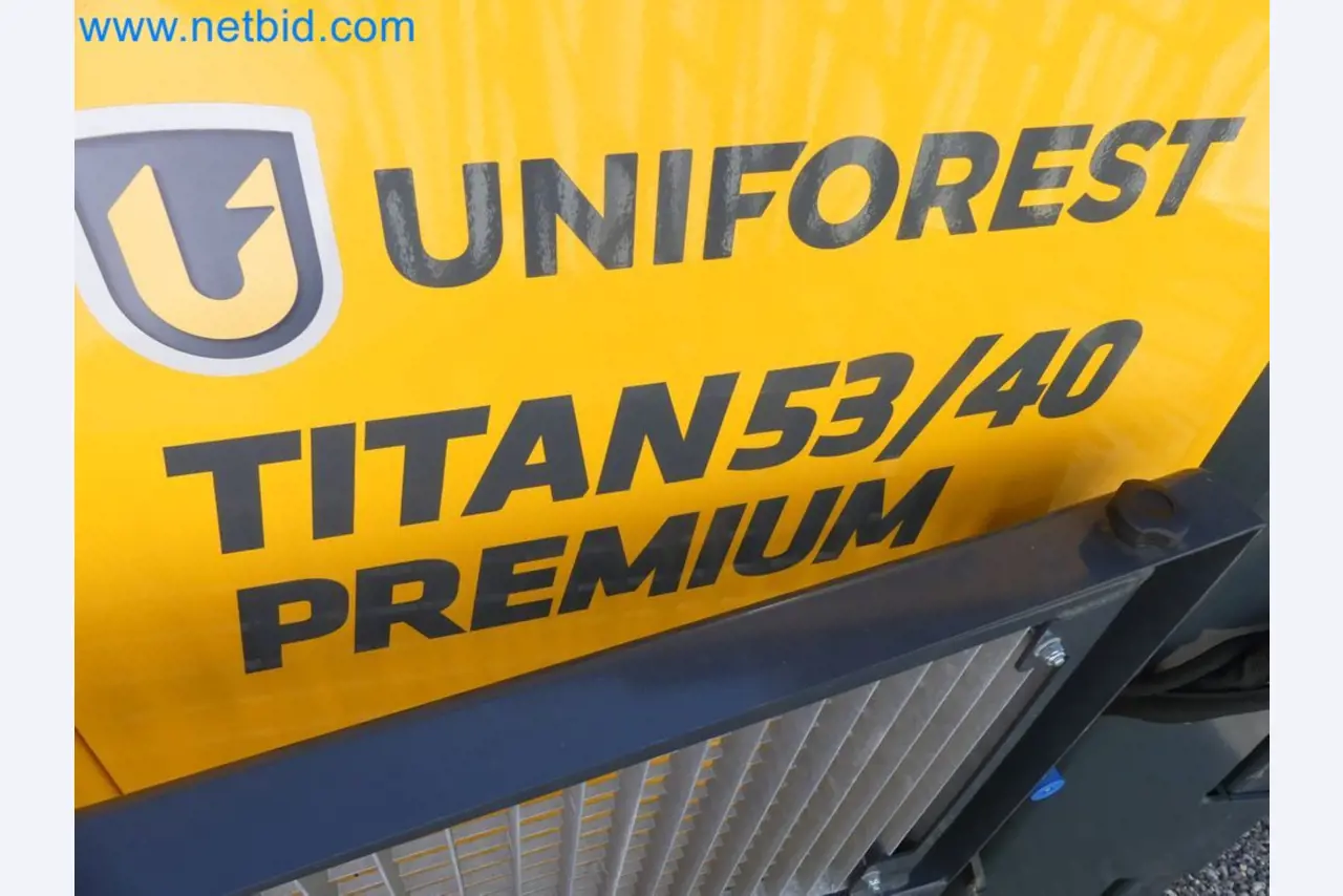 Diesel-Gabelstapler BOBCAT D30NXS und Kompakter Sägespalter UNIFOREST TITAN 53/40 Premium -6
