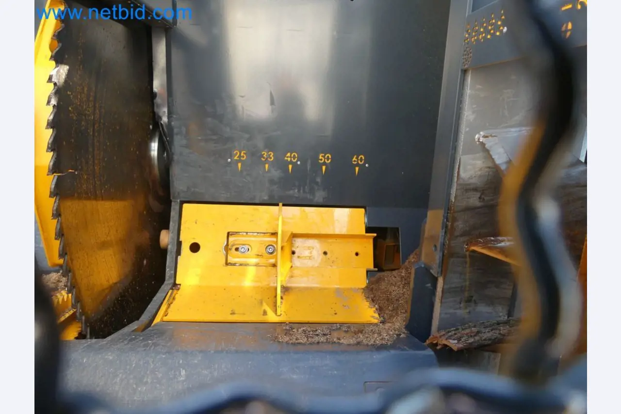 Diesel-Gabelstapler BOBCAT D30NXS und Kompakter Sägespalter UNIFOREST TITAN 53/40 Premium -7