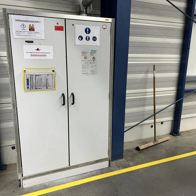 Skříň na nebezpečné zboží Priorit IN92-196-120