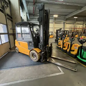 Elektrický vysokozdvižný vozík Jungheinrich EFG550