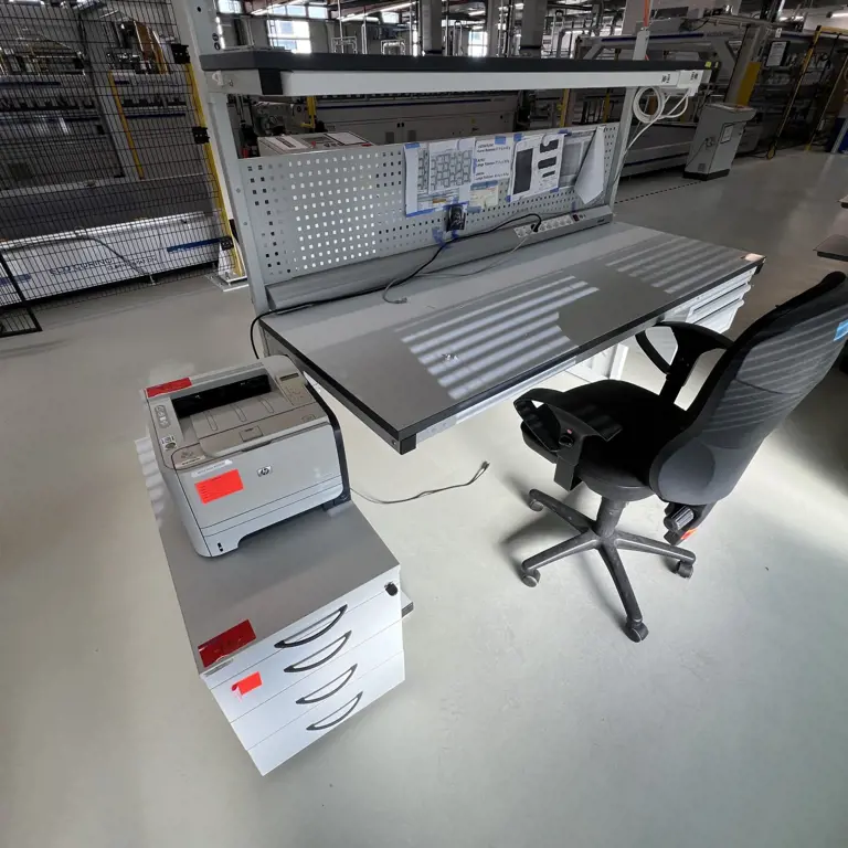 Poste de travail de production