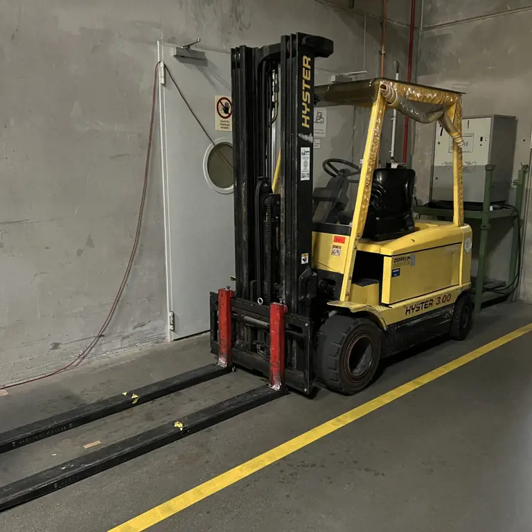 Elektrický vysokozdvižný vozík Hyster J3.0XM