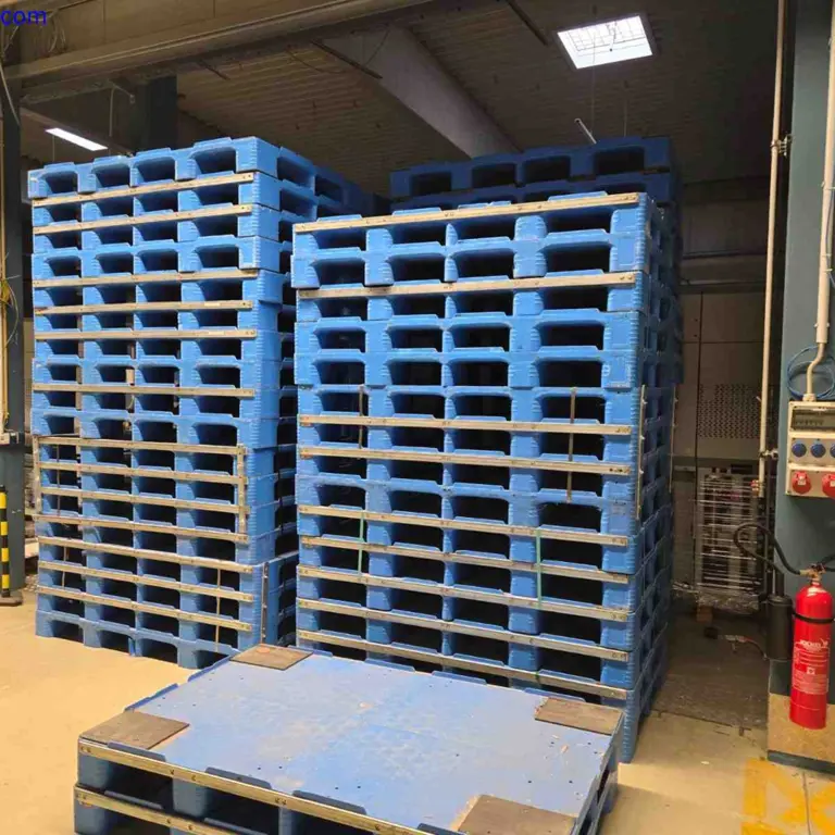 1 Posten Kunststoffpaletten