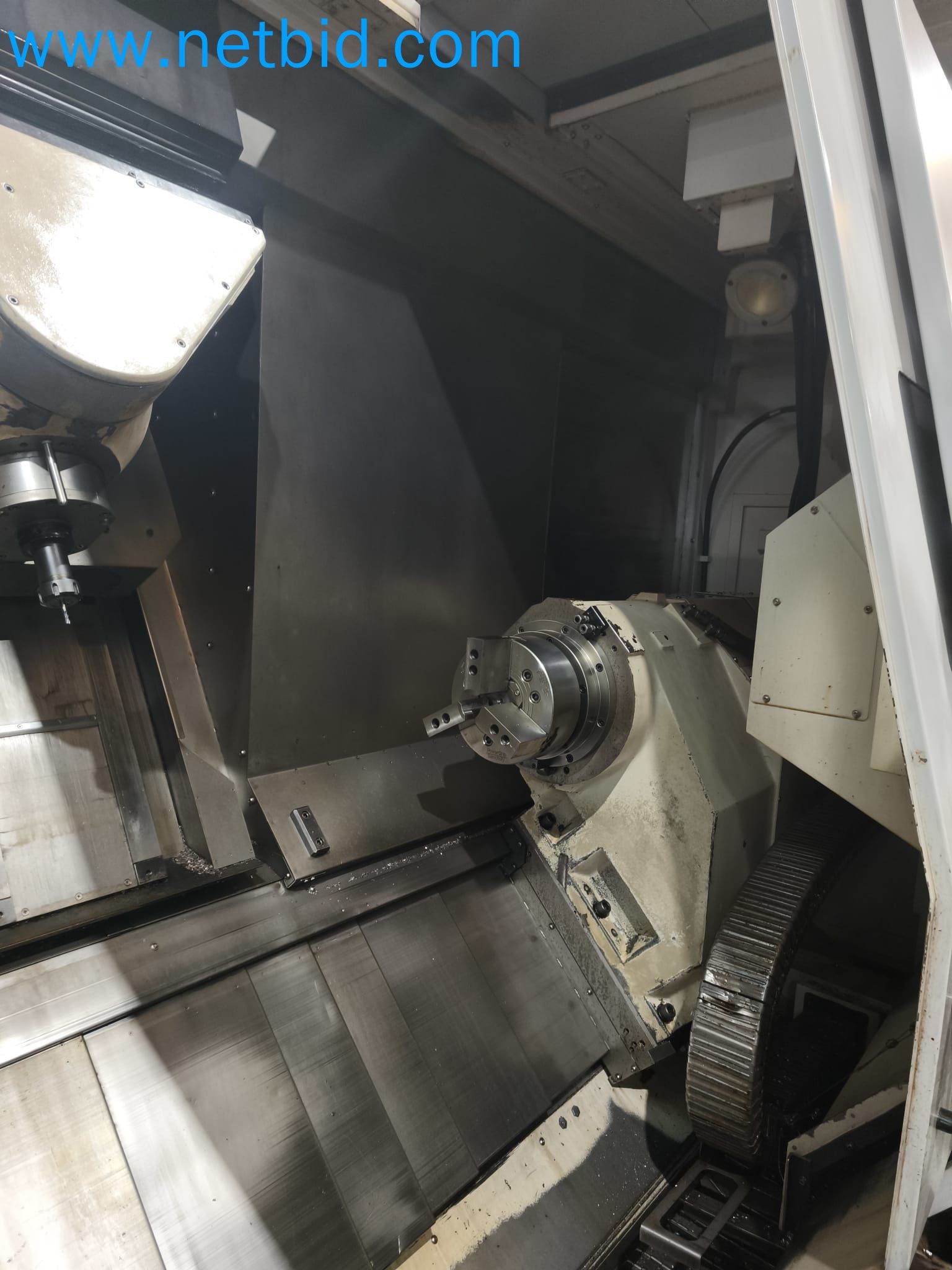 Doosan Puma 2500 MX LST – CNC Turning and Milling Centre-6