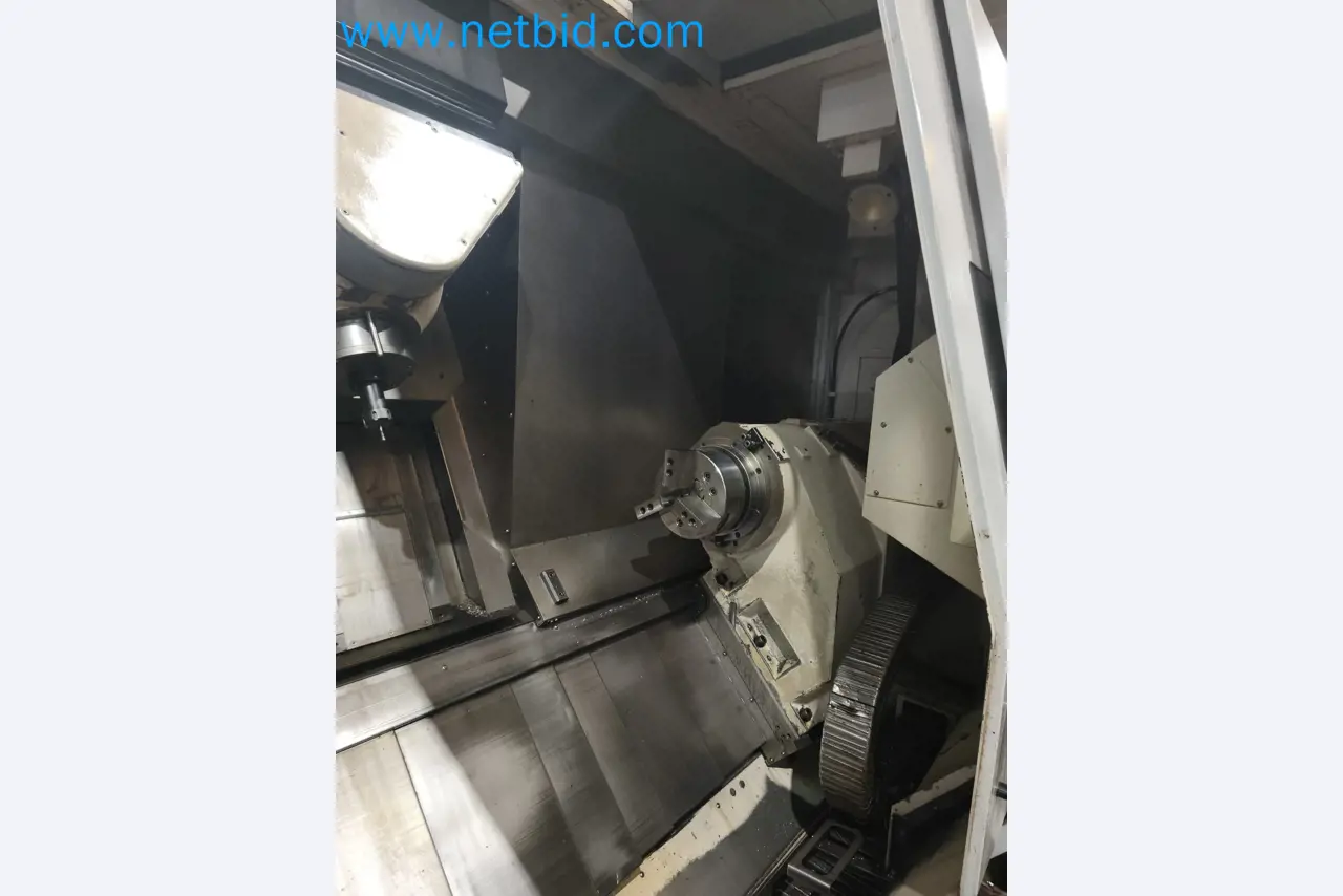 CNC soustružnické a frézovací centrum Doosan Puma 2500 MX LST-6
