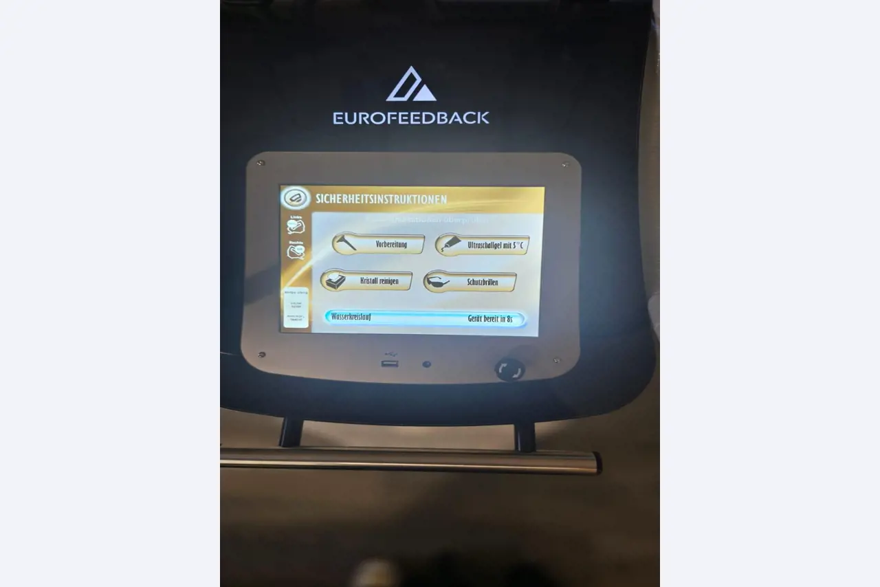 Verzorgde, hoogwaardige inrichting van een schoonheidssalon-10