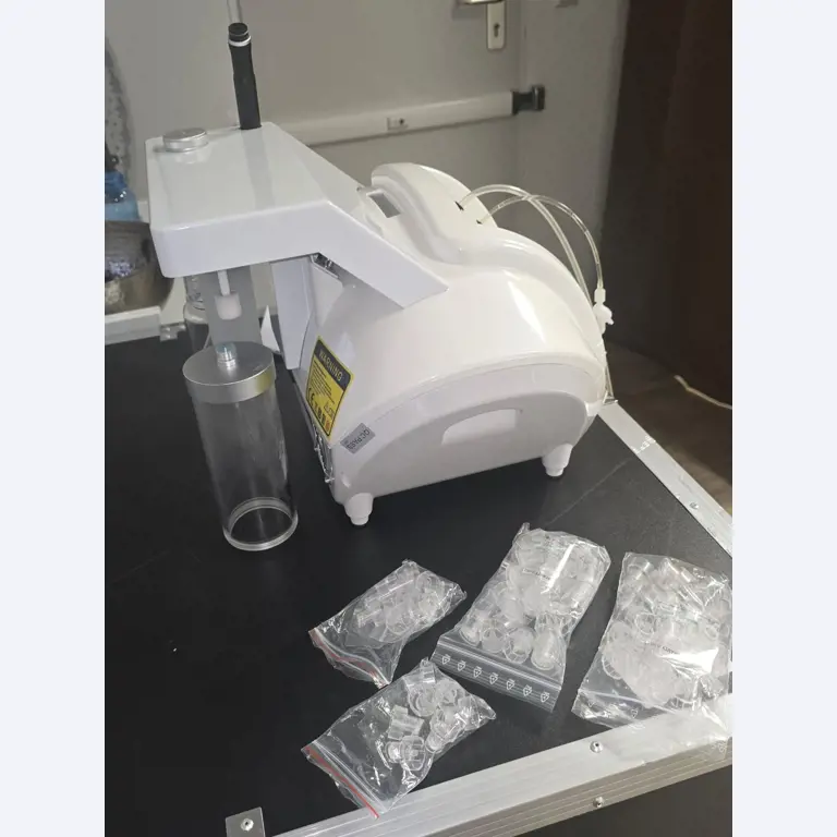 Mobiliario cuidado y de calidad de un salón de belleza-7